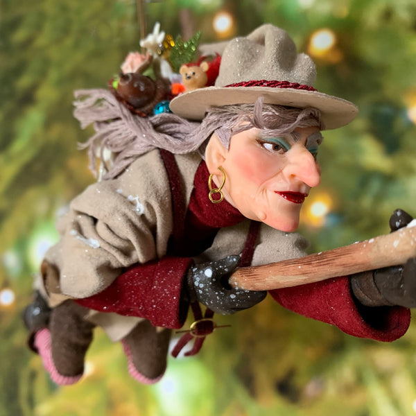 La Befana Italian Santa Claus - Italian folklore - Buona Befana - Flying witch with basket full of presents-Limited Edition-kenfolks