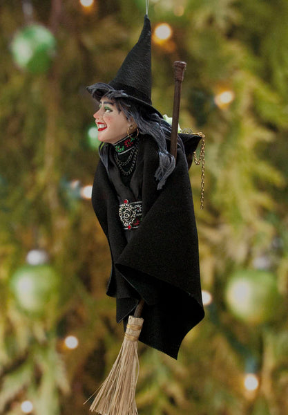 La Bafana Italian Santa Claus - Italian folklore - Christmas around the world - Witch with basket of presents - Black Christmas Ornament-Limited Edition-kenfolks